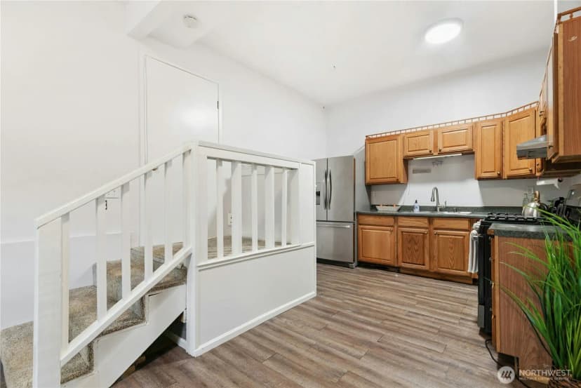 Property photo for 3001 Ne 105th Street, Seattle photo 22
