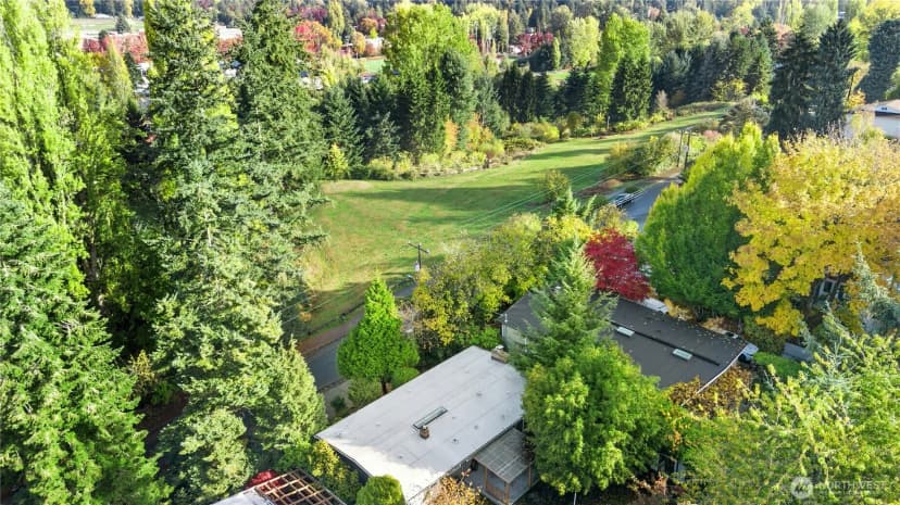 Property photo for 3001 Ne 105th Street, Seattle photo 31