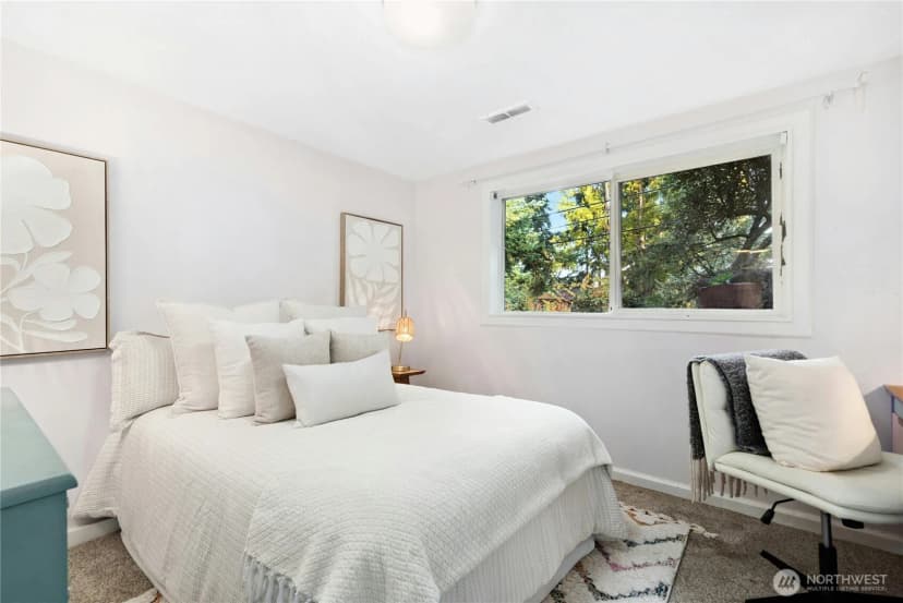 Property photo for 3001 Ne 105th Street, Seattle photo 25