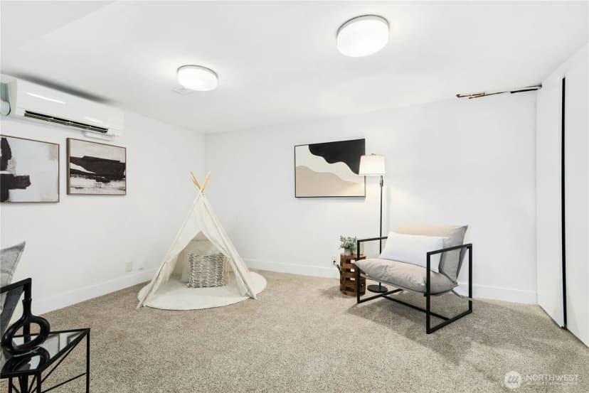 Property photo for 3001 Ne 105th Street, Seattle photo 20