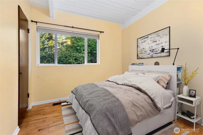 Property photo for 3001 Ne 105th Street, Seattle photo 15