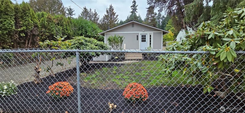 Property photo for 7606 Union Mills Road Se, Lacey photo 2