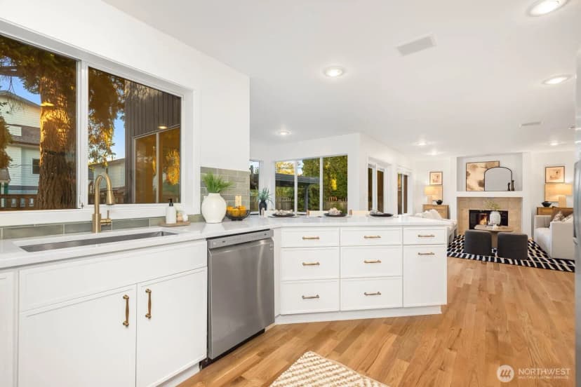 Property photo for 4922 Sw Hudson Street, Seattle photo 13