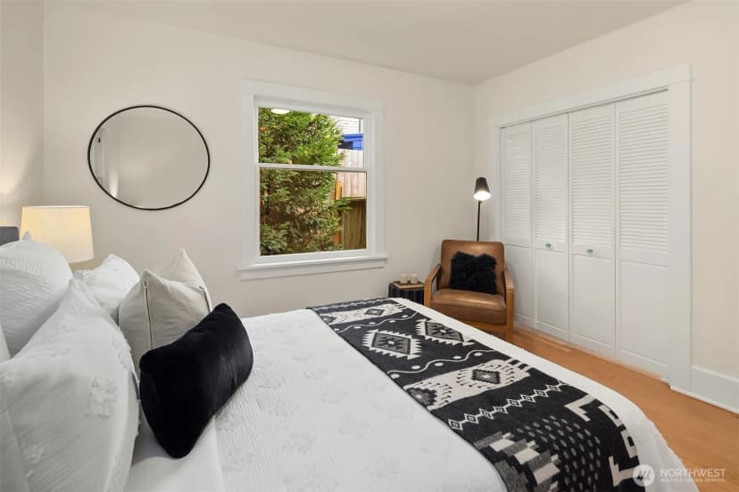 Property photo for 6815 21st Avenue Ne, Seattle photo 22