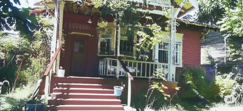 Property photo for 4302 Woodlawn Avenue N, Seattle photo 6