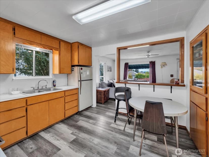 Property photo for 2426 Pine Street, Everett photo 5