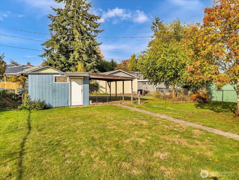 Property photo for 2426 Pine Street, Everett photo 8
