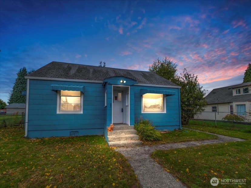 Property photo for 2426 Pine Street, Everett photo 38