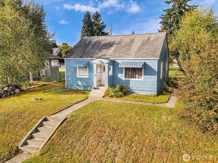 Property photo for 2426 Pine Street, Everett photo 37