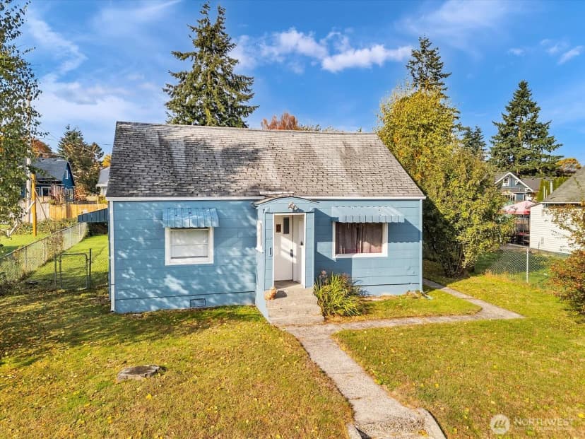 Property photo for 2426 Pine Street, Everett photo 2