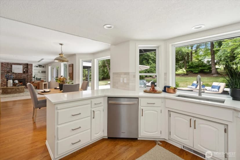 Property photo for 14210 207th Place Ne, Woodinville photo 18