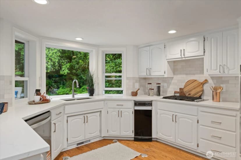 Property photo for 14210 207th Place Ne, Woodinville photo 15