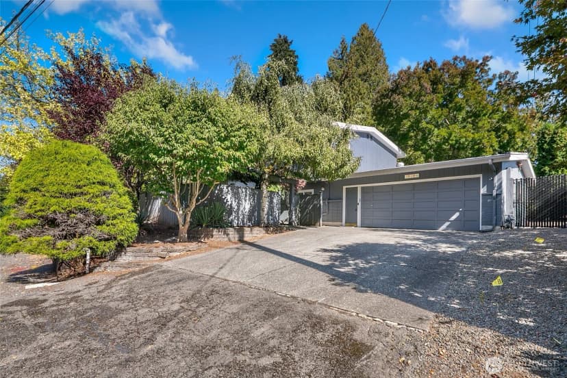 Property photo for 18704 58th Avenue Ne, Kenmore photo 38