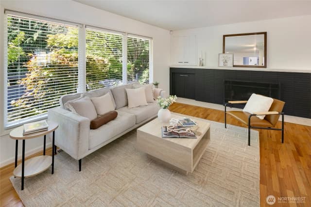 Property photo for 18704 58th Avenue Ne, Kenmore photo 5