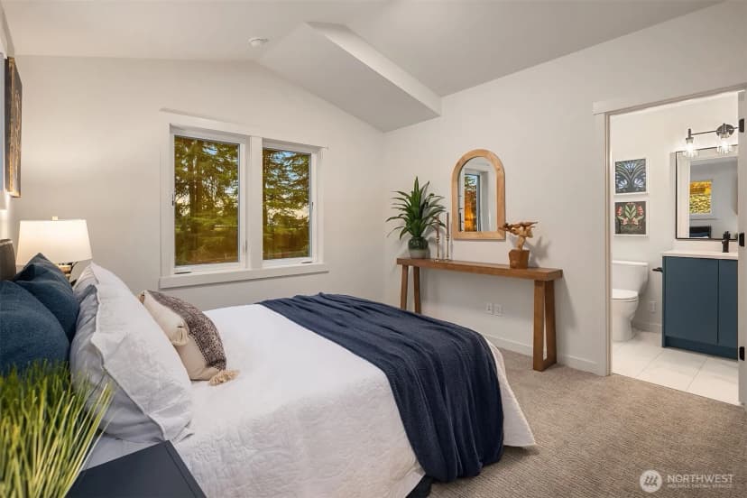 Property photo for 7044 15th Avenue Ne, Seattle photo 17