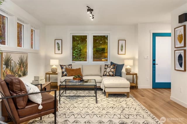 Property photo for 7044 15th Avenue Ne, Seattle photo 5