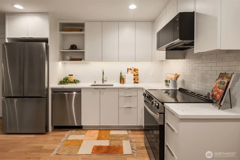 Property photo for 7044 15th Avenue Ne, Seattle photo 12