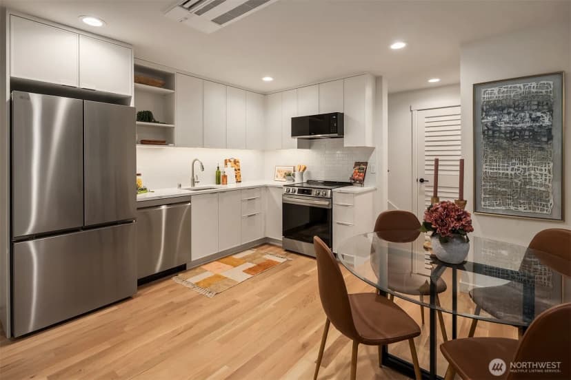 Property photo for 7044 15th Avenue Ne, Seattle photo 11