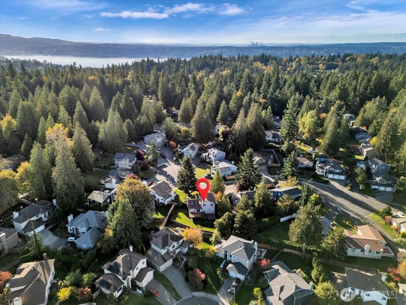Property photo for 1718 Ne 221 Place Ne, Sammamish photo 11