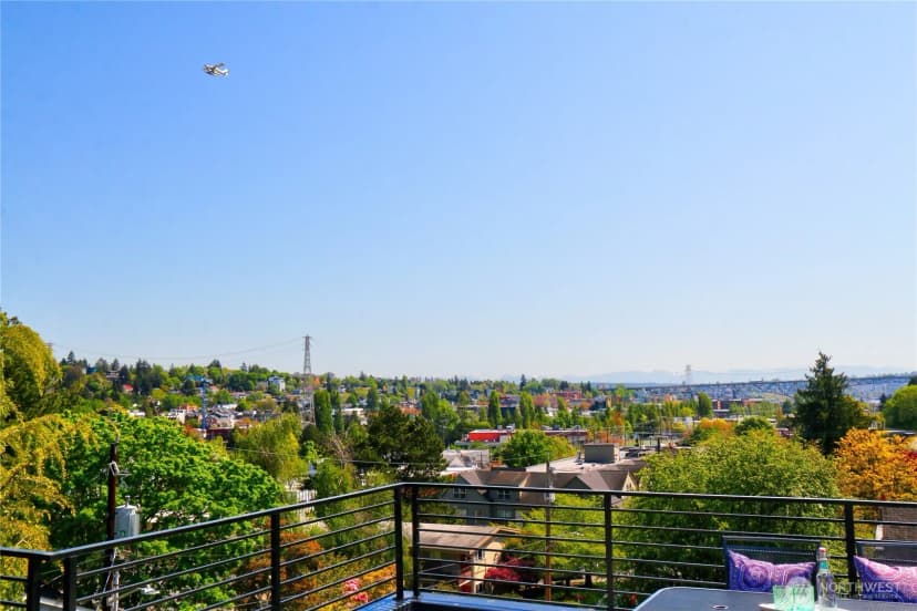 Property photo for 627 A W Emerson Street, Seattle photo 27
