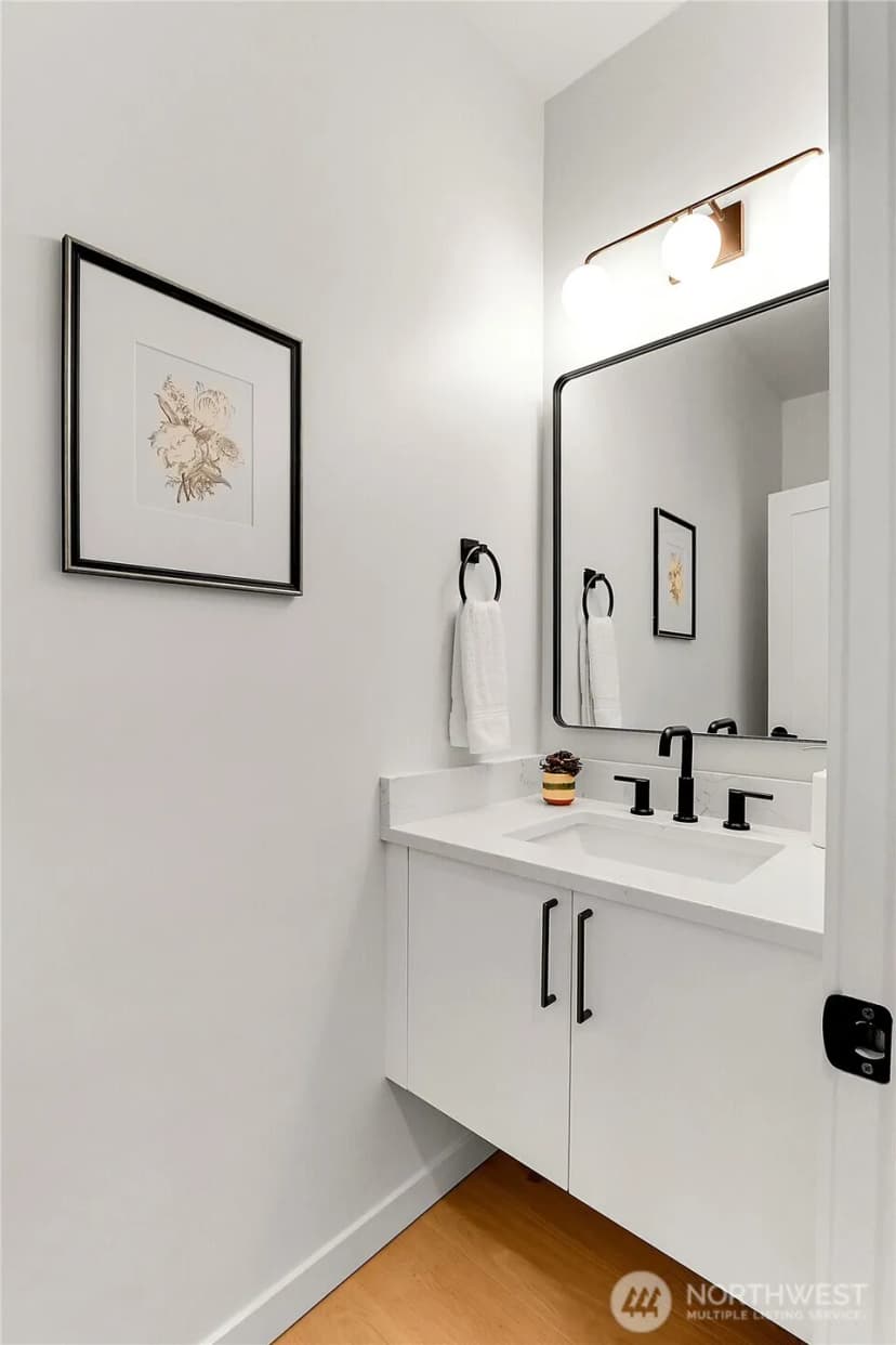Property photo for 627 A W Emerson Street, Seattle photo 23