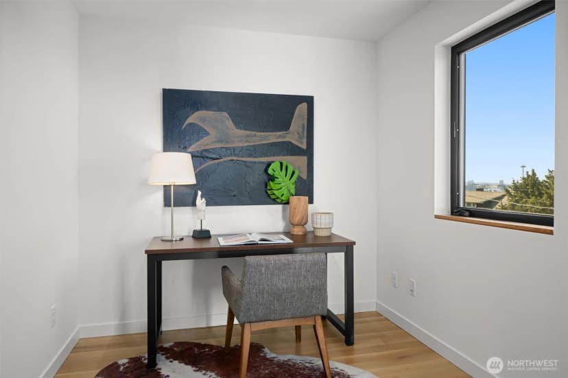 Property photo for 2214 Broadway E, Seattle photo 23