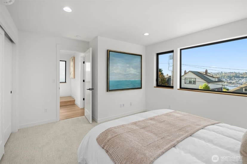 Property photo for 2214 Broadway E, Seattle photo 26