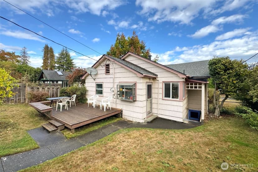 Property photo for 216 E 10th Street, Port Angeles photo 24