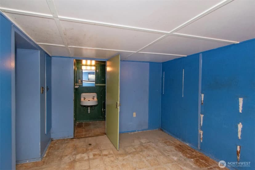 Property photo for 216 E 10th Street, Port Angeles photo 22