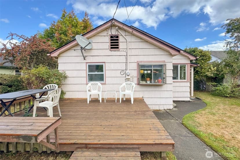 Property photo for 216 E 10th Street, Port Angeles photo 27