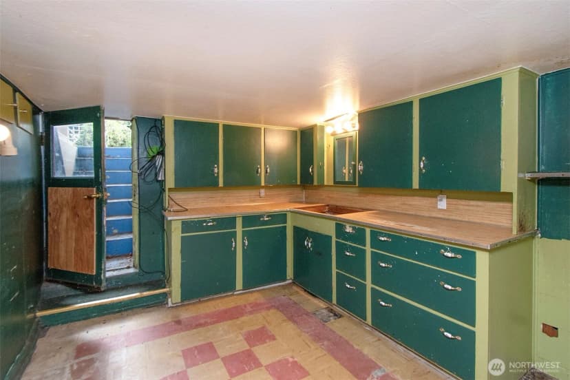 Property photo for 216 E 10th Street, Port Angeles photo 19