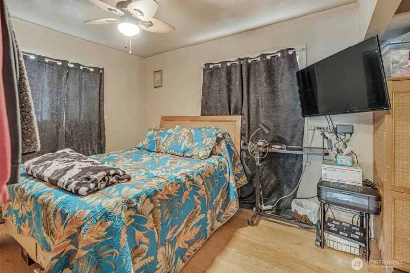 Property photo for 3321 25th Avenue S, Seattle photo 13