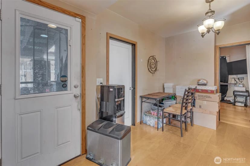 Property photo for 3321 25th Avenue S, Seattle photo 12