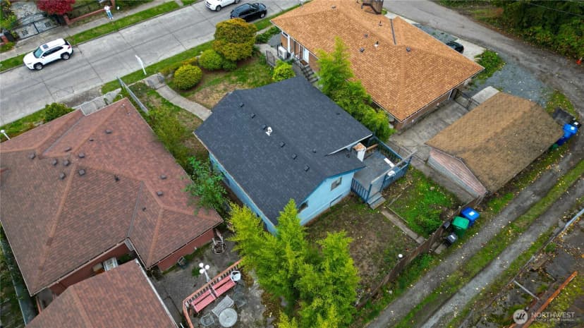 Property photo for 3321 25th Avenue S, Seattle photo 25