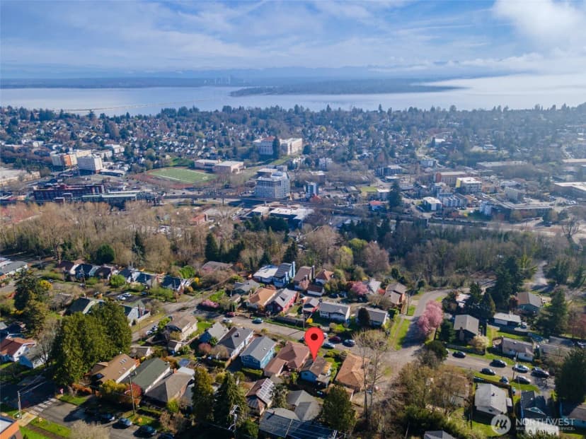 Property photo for 3321 25th Avenue S, Seattle photo 23