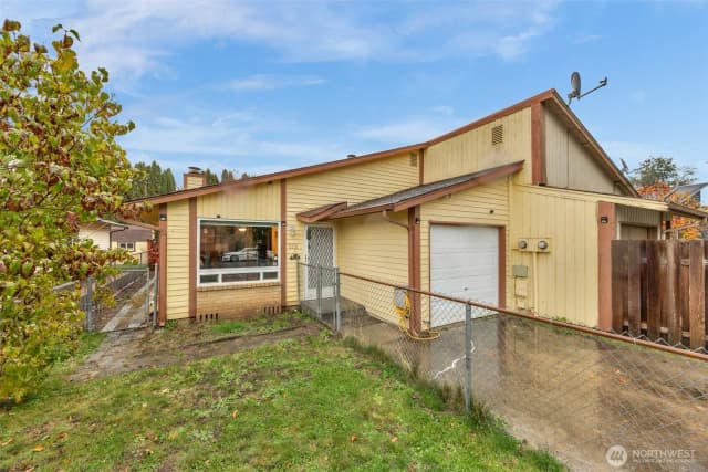 Property photo for 5231 101st Place Ne, Marysville