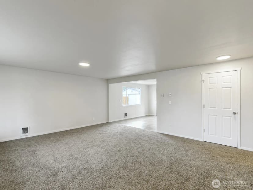 Property photo for 1316 7th Avenue Se, Puyallup photo 10