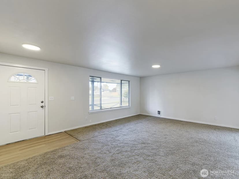 Property photo for 1316 7th Avenue Se, Puyallup photo 11