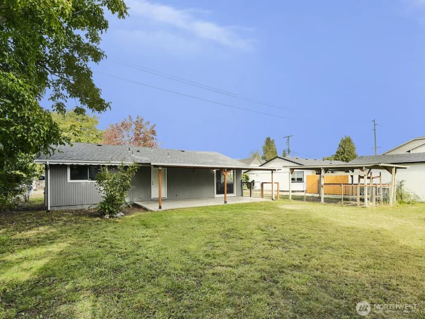 Property photo for 1316 7th Avenue Se, Puyallup photo 4
