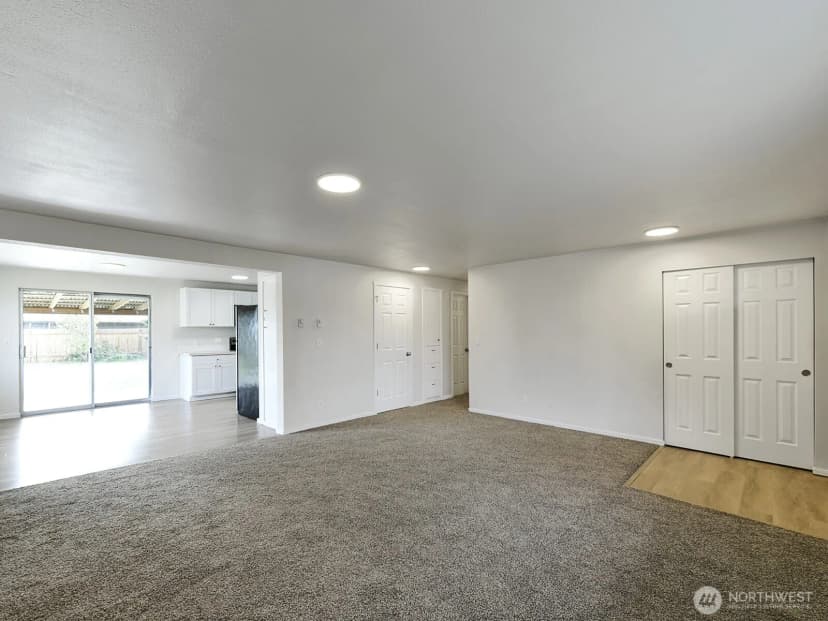 Property photo for 1316 7th Avenue Se, Puyallup photo 9