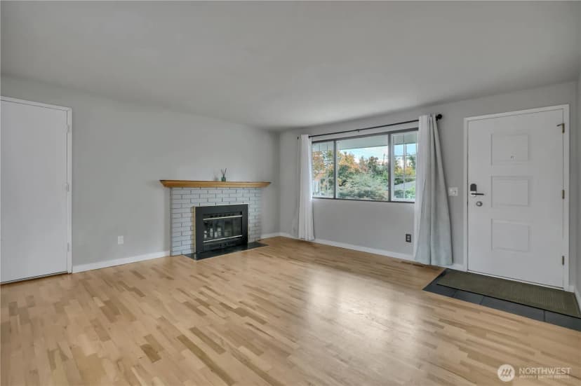 Property photo for 8254 Ne 143rd Place, Kirkland photo 9