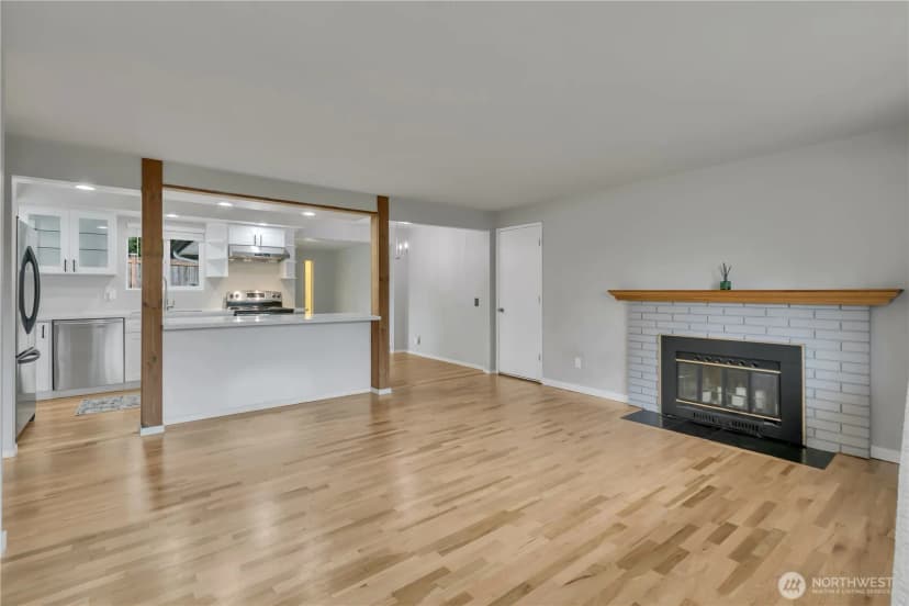Property photo for 8254 Ne 143rd Place, Kirkland photo 7