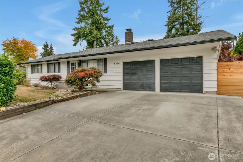 Property photo for 8254 Ne 143rd Place, Kirkland photo 5