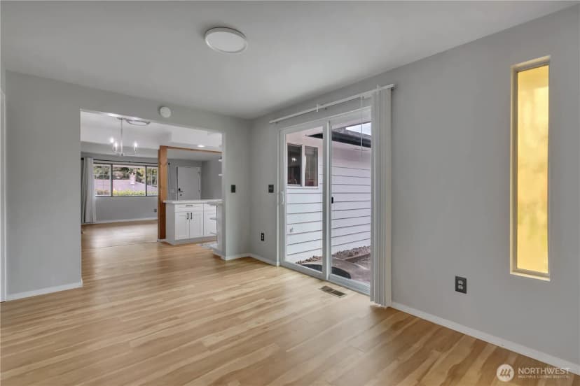 Property photo for 8254 Ne 143rd Place, Kirkland photo 20