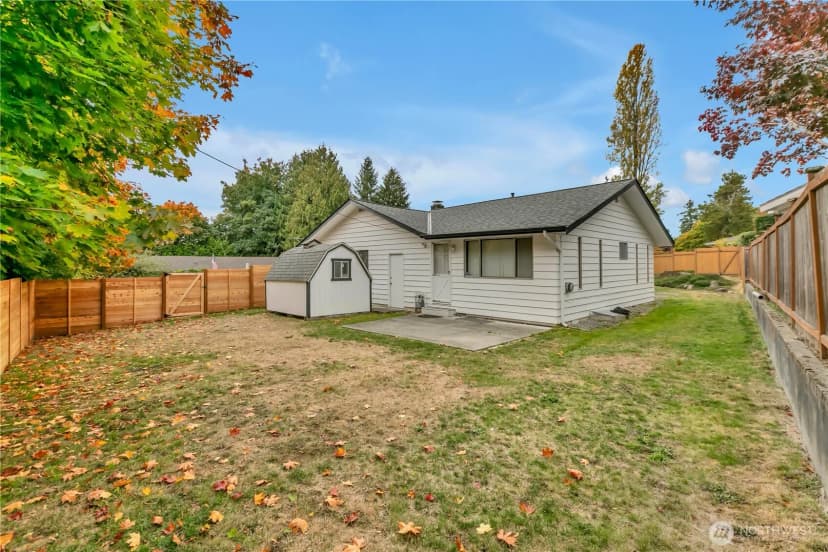 Property photo for 8254 Ne 143rd Place, Kirkland photo 31