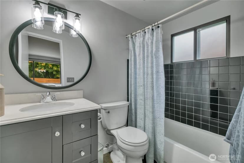 Property photo for 8254 Ne 143rd Place, Kirkland photo 22