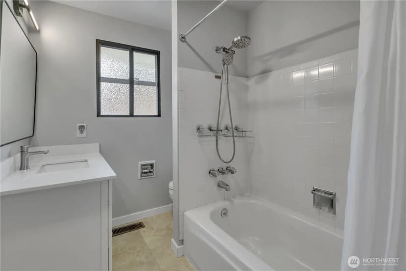 Property photo for 8254 Ne 143rd Place, Kirkland photo 24