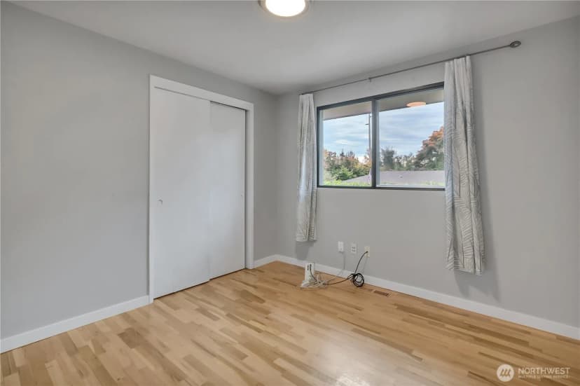Property photo for 8254 Ne 143rd Place, Kirkland photo 26