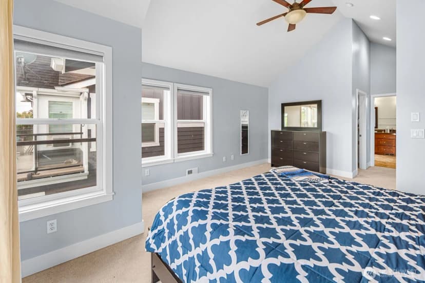 Property photo for 215 A 26th Avenue E, Seattle photo 14