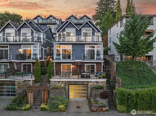 Property photo for 215 A 26th Avenue E, Seattle